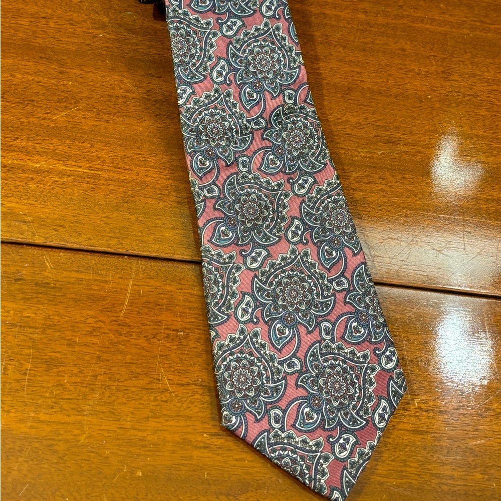 Men’s Christian Dior 100% silk tie paisley